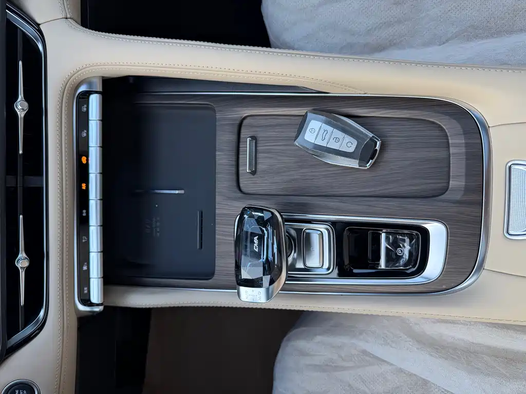 Geely Xingyue L — миниатюра 20