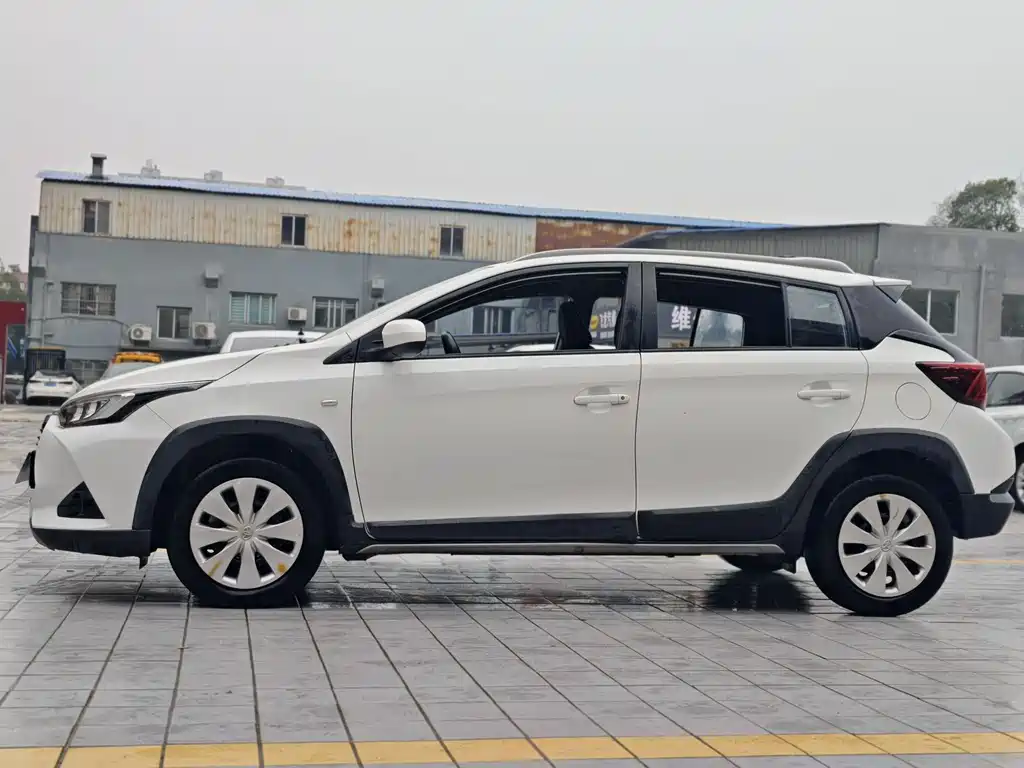 TOYOTA YARIS L ZHIXUAN