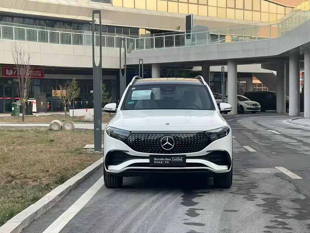 MERCEDES-BENZ EQB