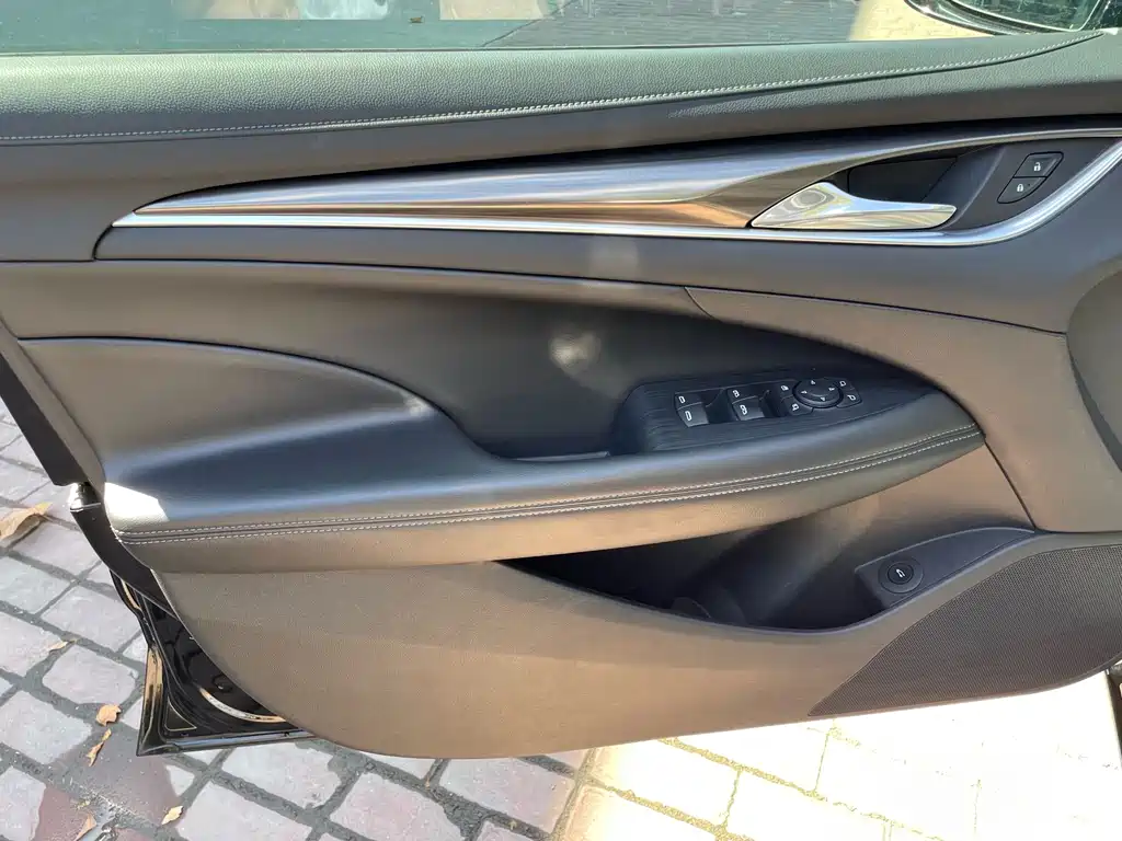 Buick LaCrosse — миниатюра 13