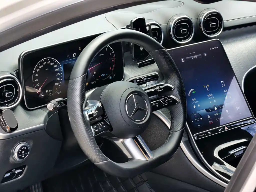 Mercedes-Benz C-Class — миниатюра 3