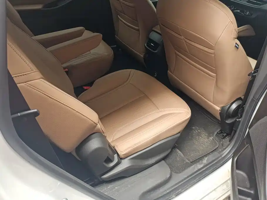 Buick GL6 — миниатюра 11