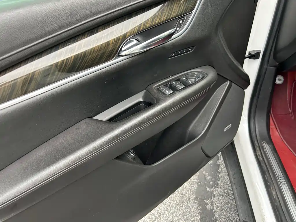 Cadillac XT5 25T Luxury Type, фото 12