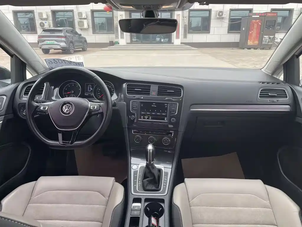Volkswagen Golf — миниатюра 9