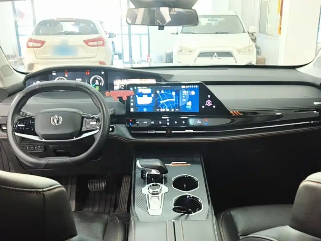 Changan UNI-K iDD — миниатюра 10