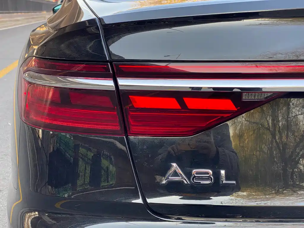 Audi A8 2024 A8L 50 TFSI quattro