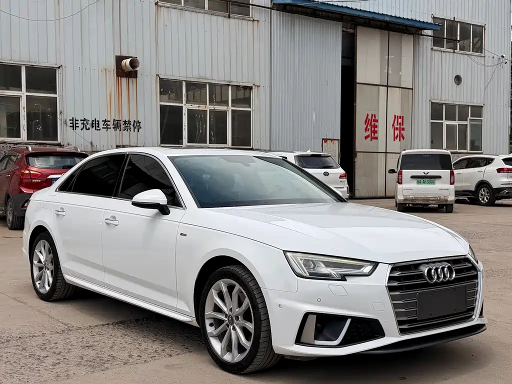 Audi A4L 2019 40 TFSI Fashion V