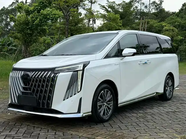 GAC Trumpchi M8