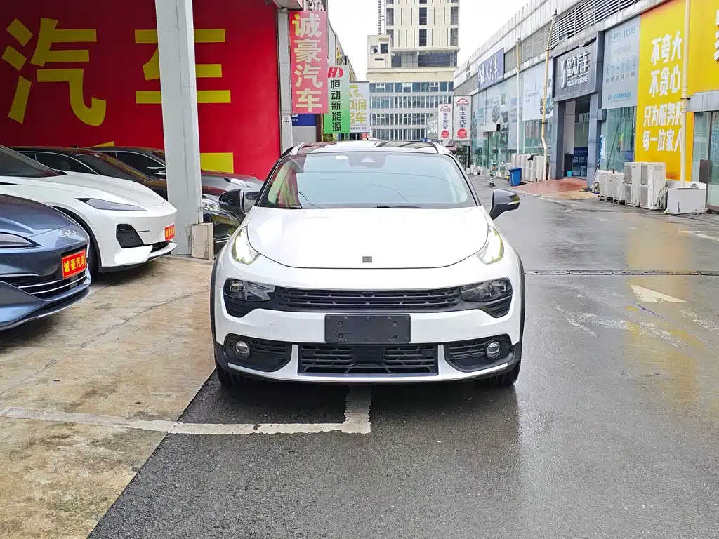 Lynk & Co 02 — миниатюра 2
