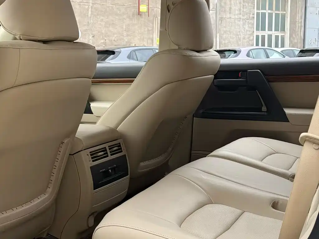Toyota Land Cruiser 2015 4.6L V8