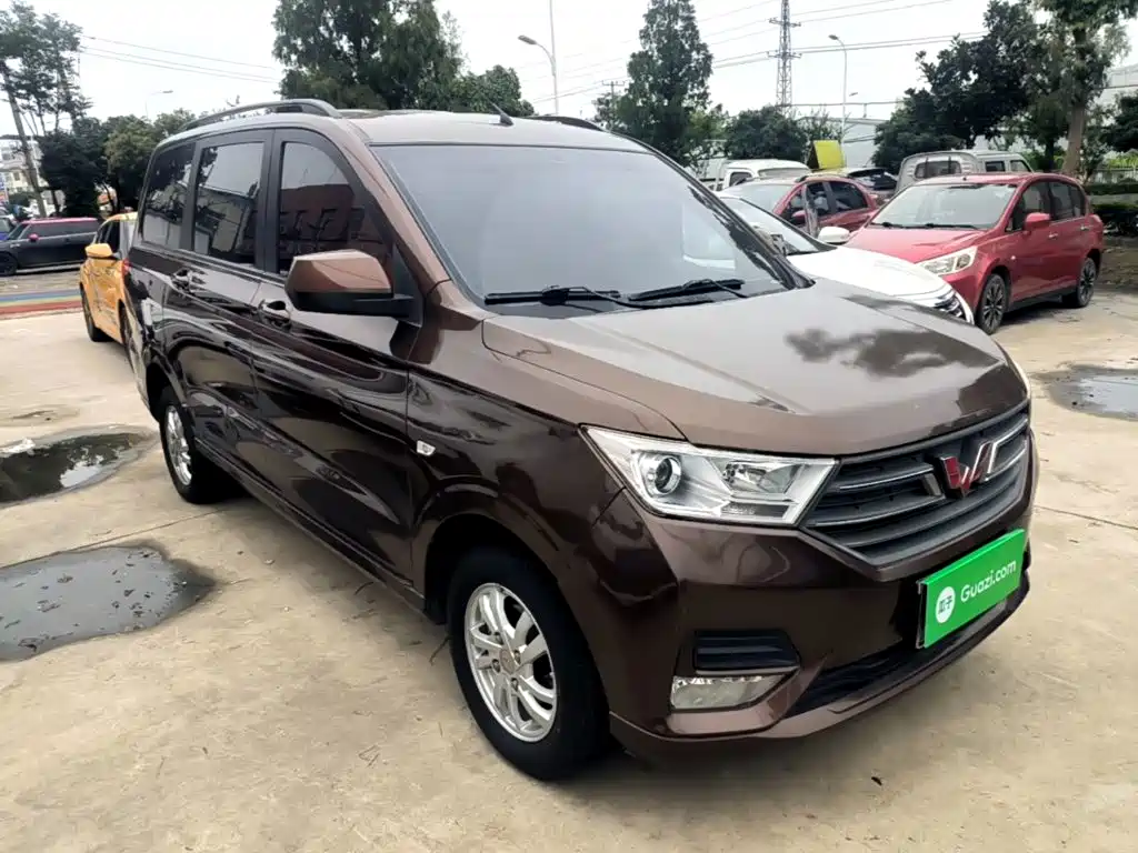 Wuling Hongguang — миниатюра 4