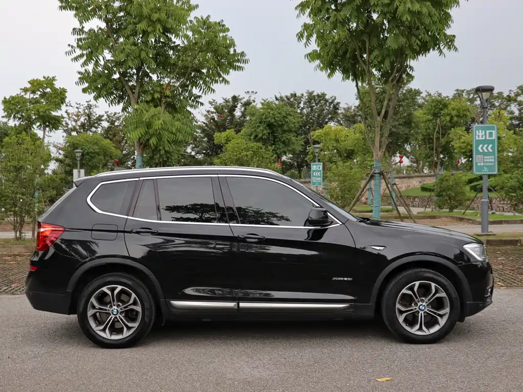 BMW X3 (Import) — миниатюра 7