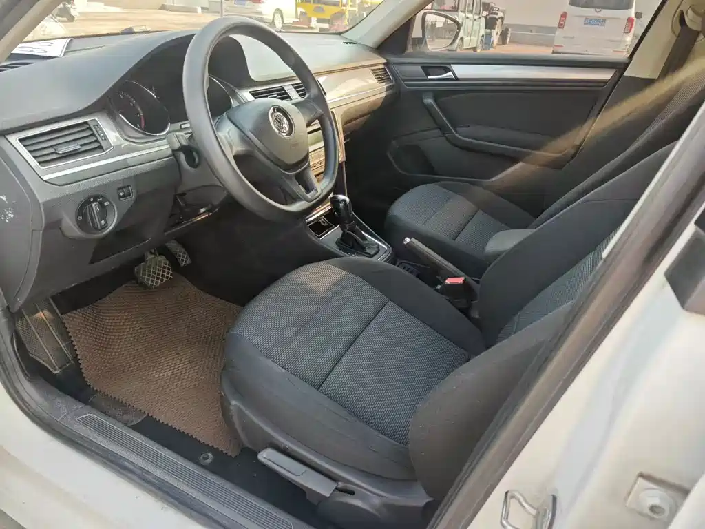 Volkswagen Bora — миниатюра 7
