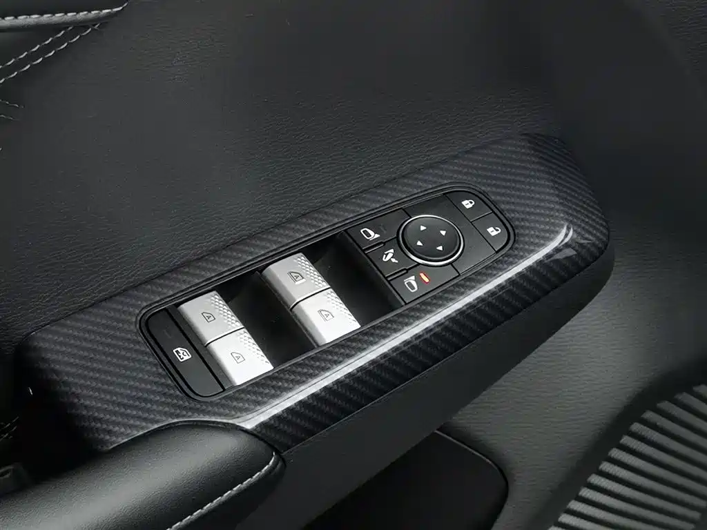 Mitsubishi Outlander 2023 1.5T CVT 7 мест