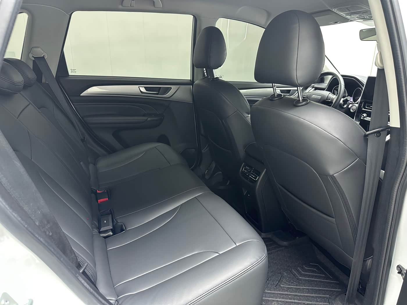 Haval Haval M6 1.5 л 2022 г. Белый, пробег 34000 км