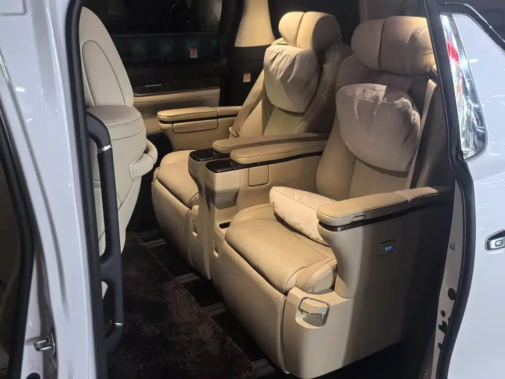 Toyota Alphard 2021 2.5L Premium