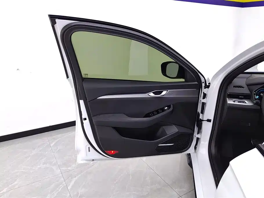 GEELY AUTOMOBILE XINGRUI