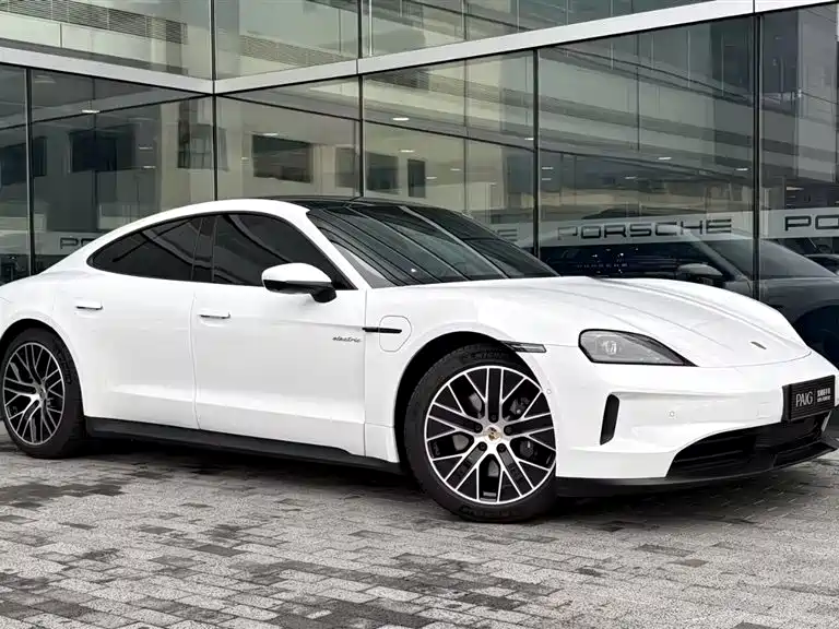 Porsche Taycan 2024 Taycan 4