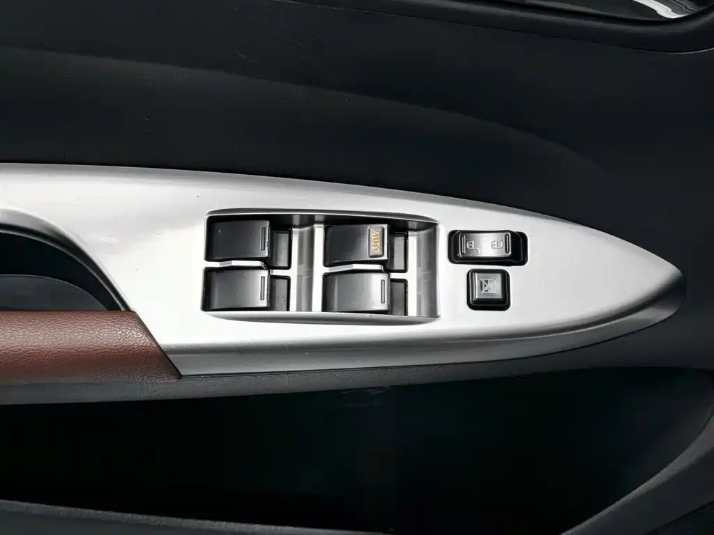 BYD F3 — миниатюра 9