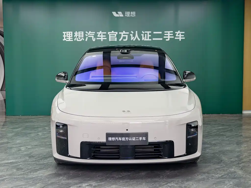 Li Auto i8 2025 Standard