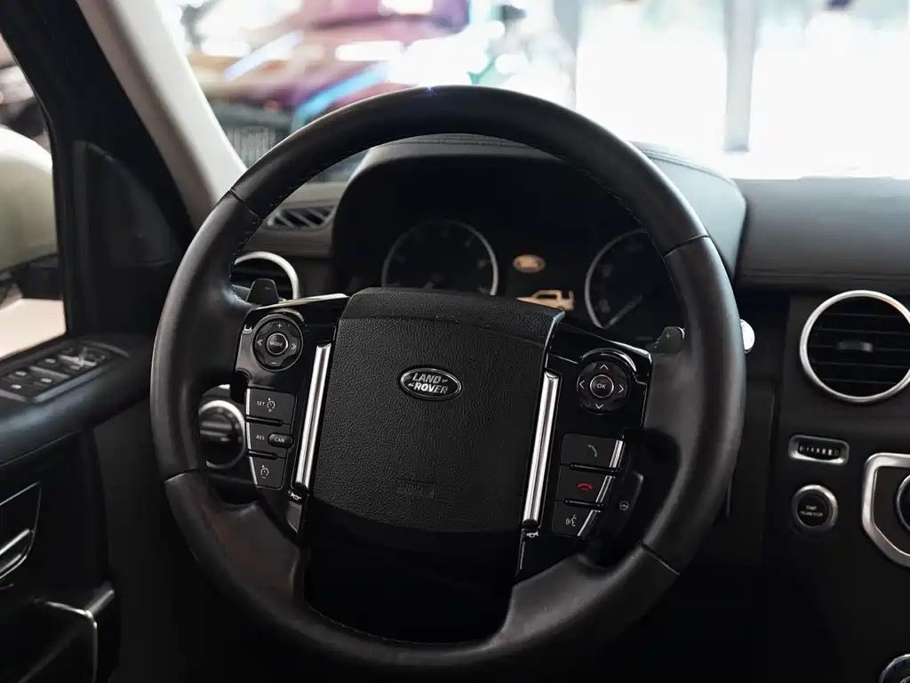 Land Rover Discovery 2014 3.0 SC V6 HSE Luxury