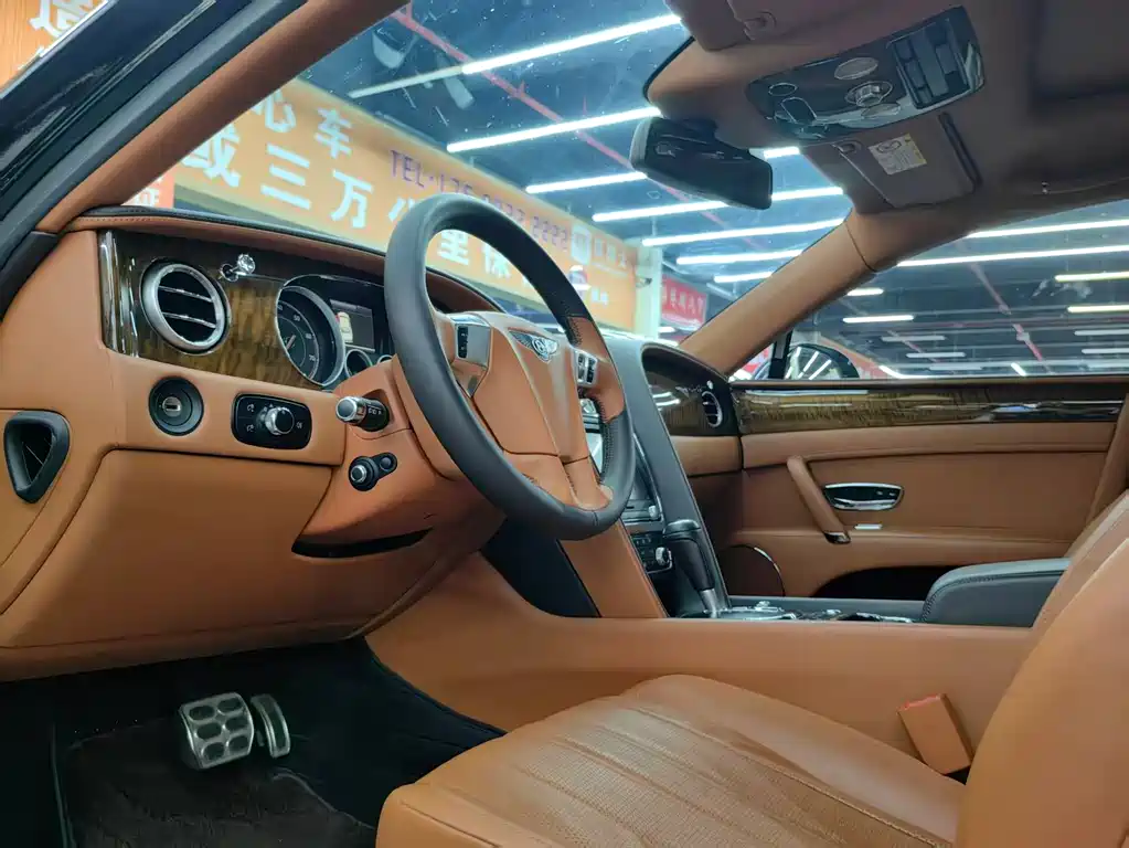 Bentley Flying Spur 2015 4.0T V8 Standard