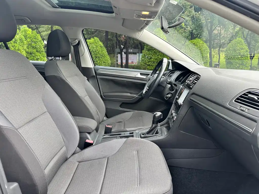 Volkswagen Golf — миниатюра 18
