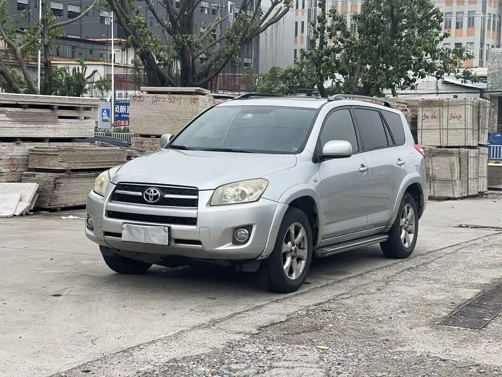 Toyota RAV4 2010