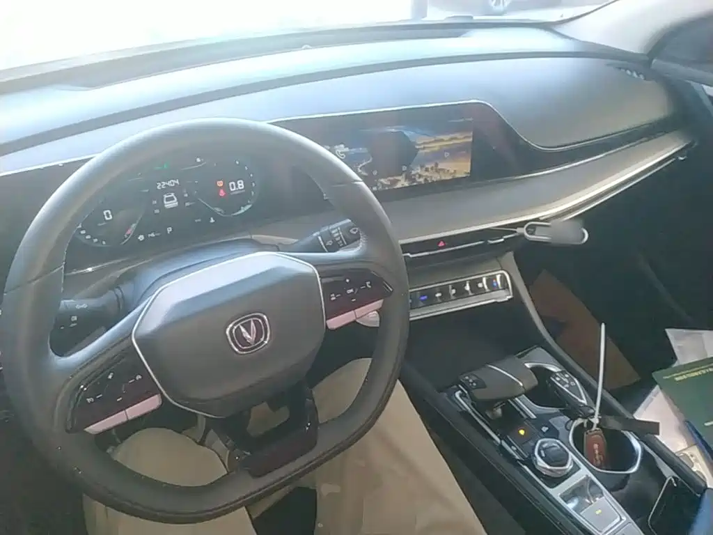Changan Eado — миниатюра 10