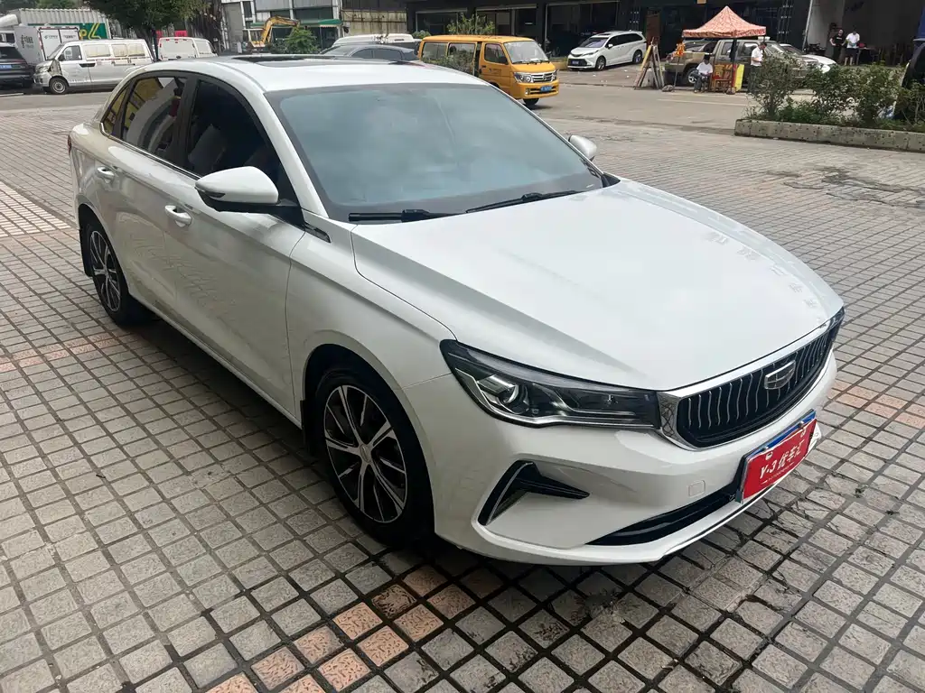 Geely Emgrand 2022 4 1.5L CVT Flagship