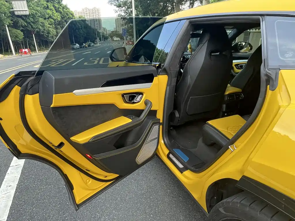 Lamborghini Urus 2021 4.0T V8