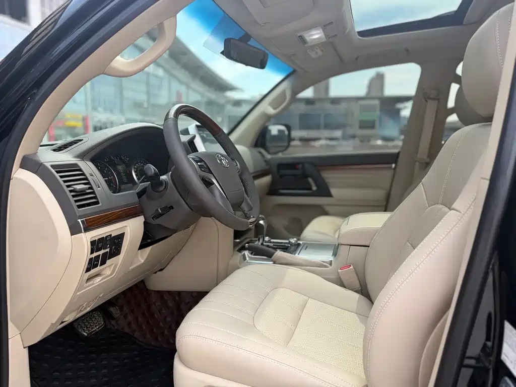 Toyota Land Cruiser 2018 4.6L
