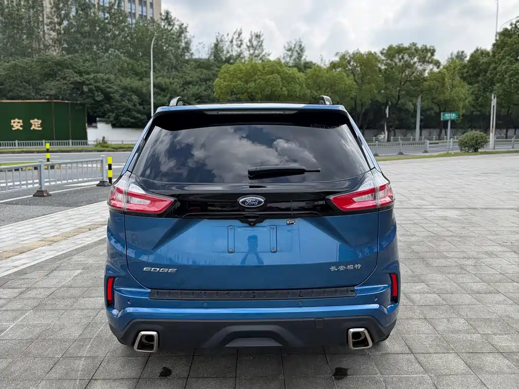 Ford Edge — миниатюра 5