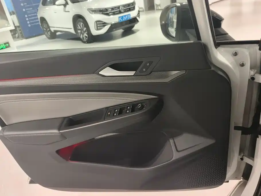 Volkswagen Golf — миниатюра 7