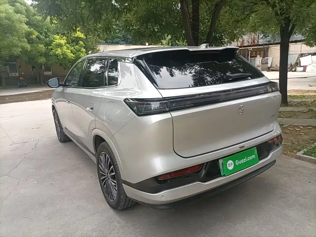 Dongfeng L8 2025 185KM