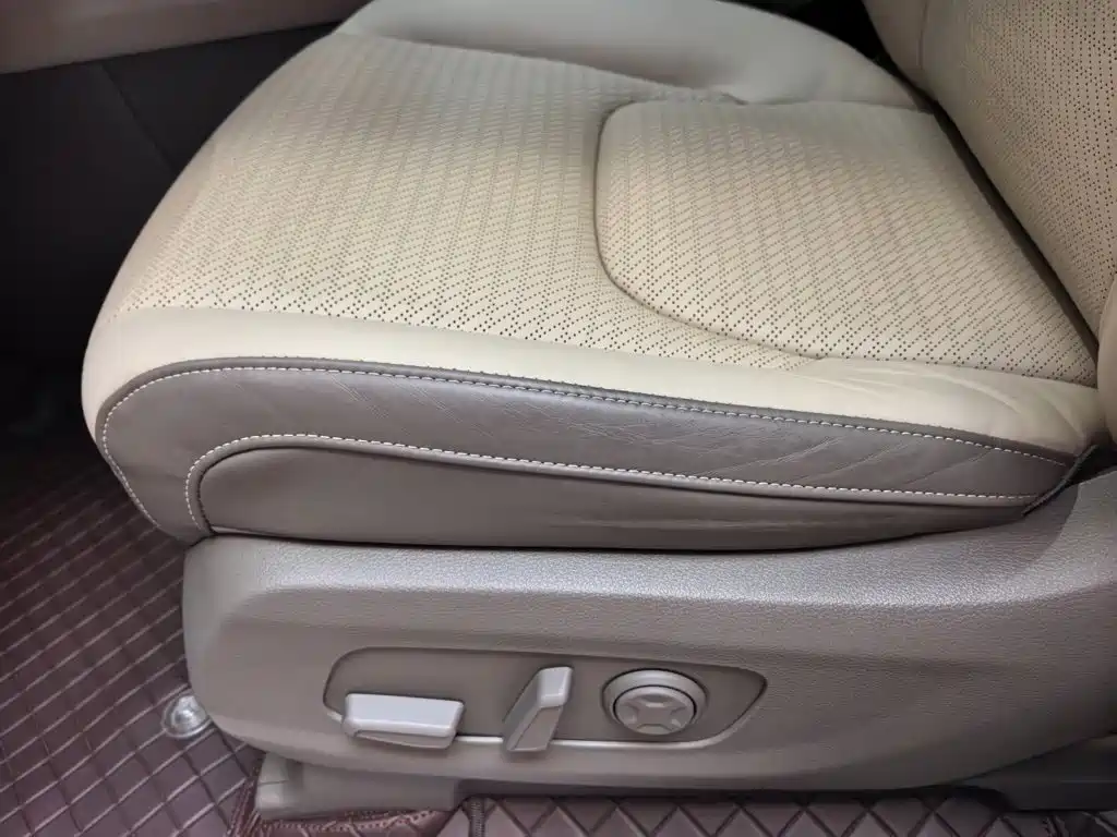 Kia Carnival — миниатюра 18