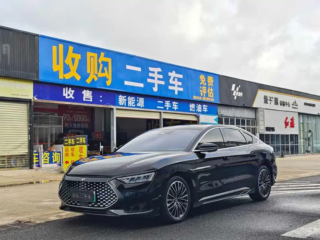 BYD Han 2022 DM-i 121KM
