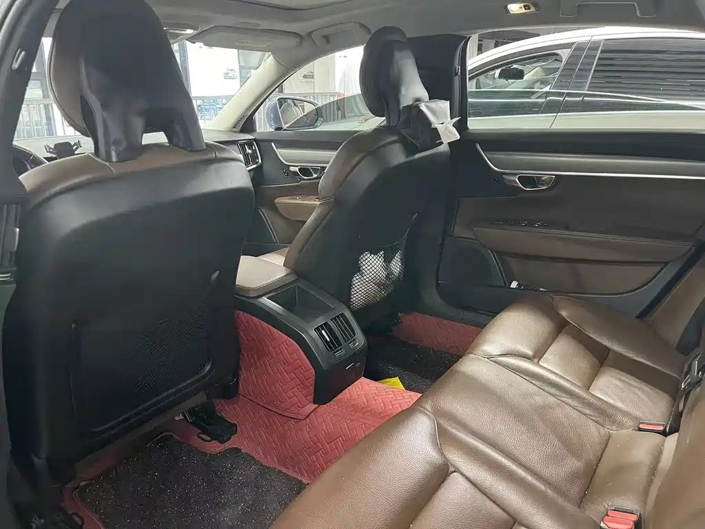 Volvo S90 2018 T4