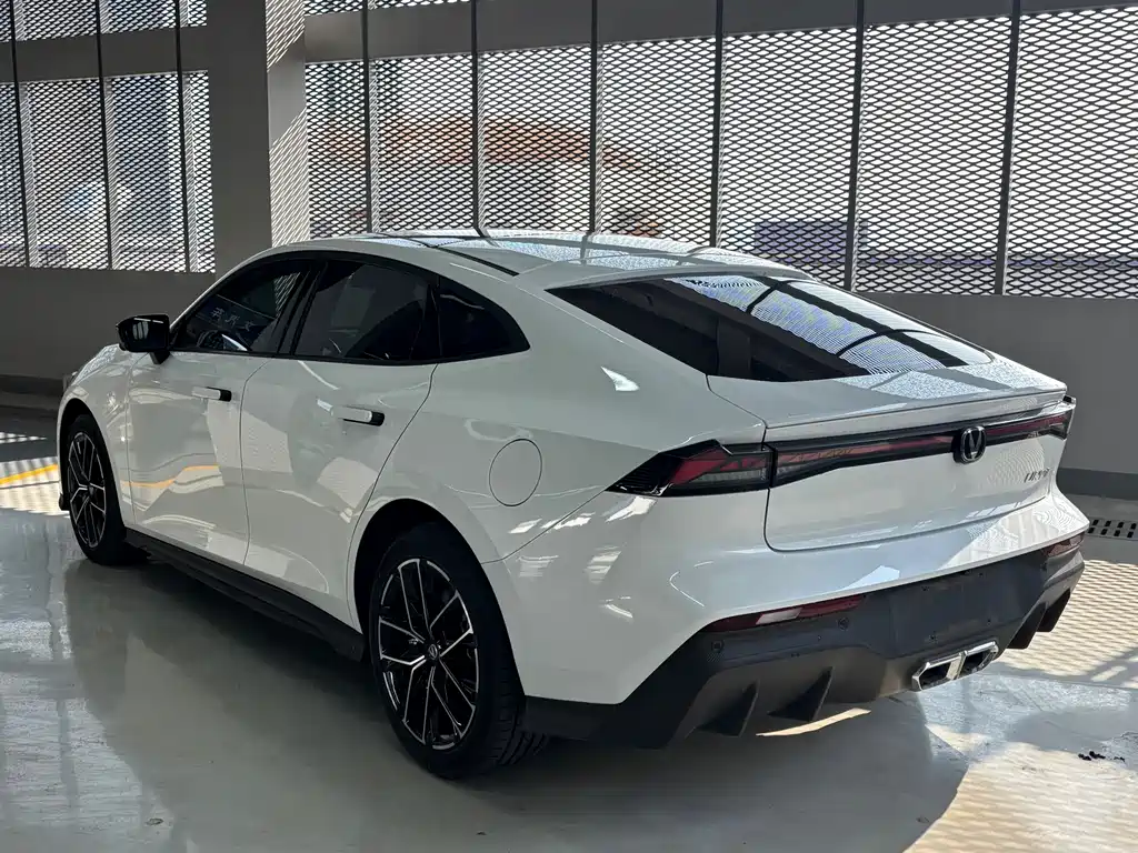 CHANGAN UNI V SMART IDD