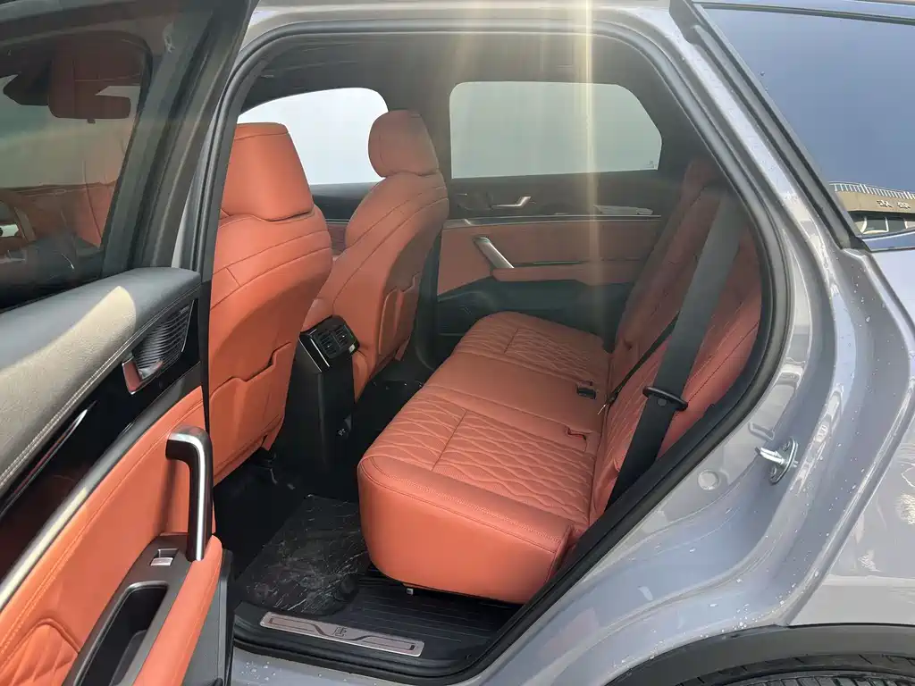 BYD Tang 2025 Smart Drive DM-i 175KM