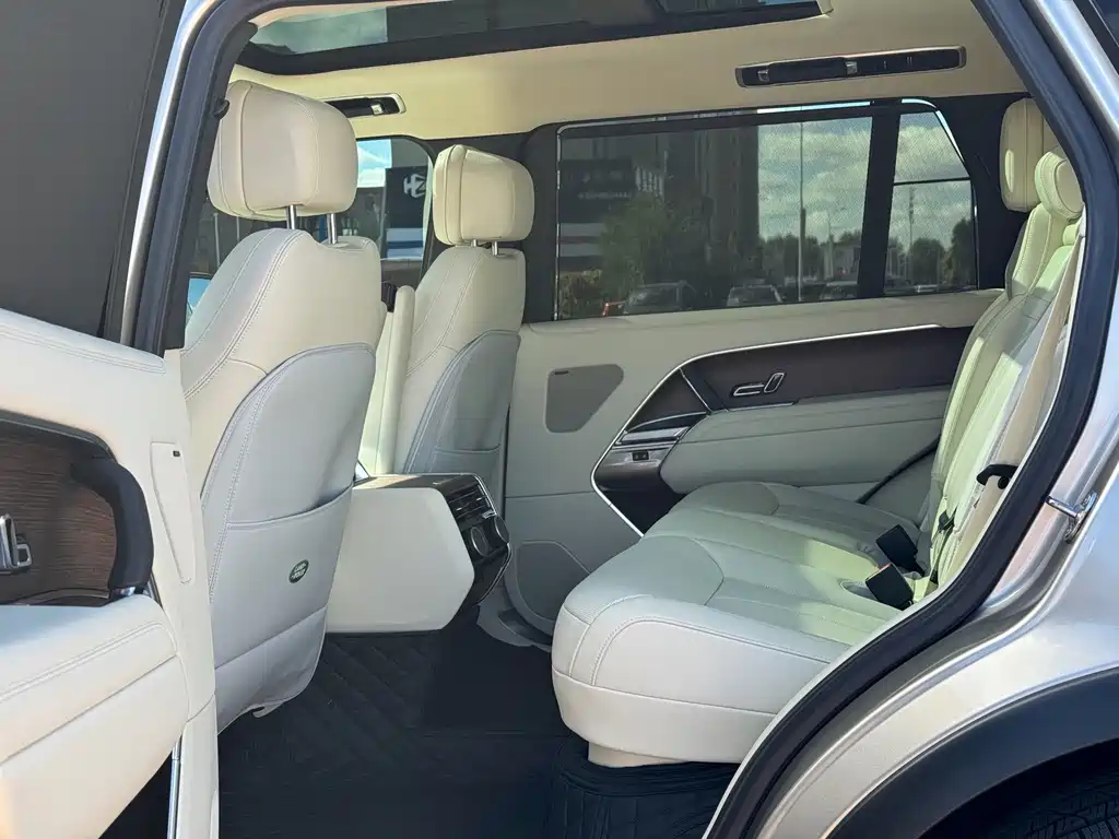 Land Rover Range Rover — миниатюра 8