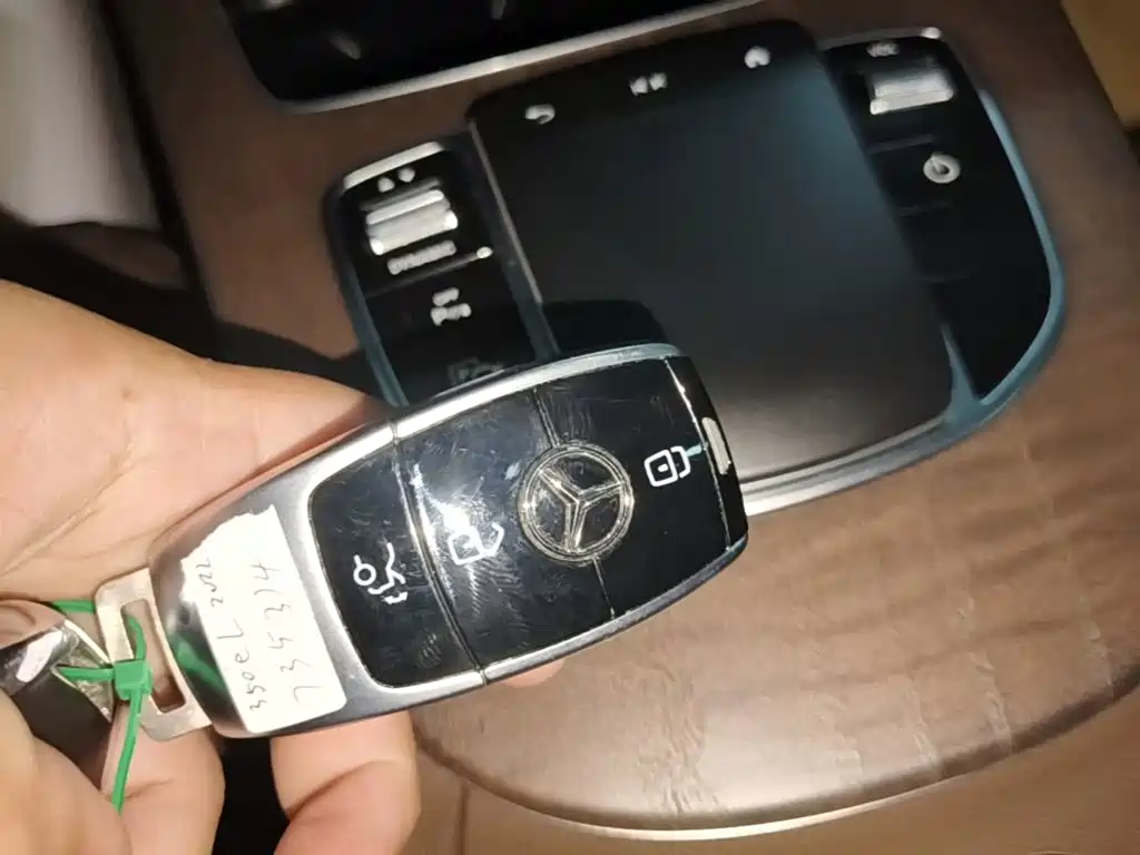 Mercedes-Benz E-Class New Energy — миниатюра 9