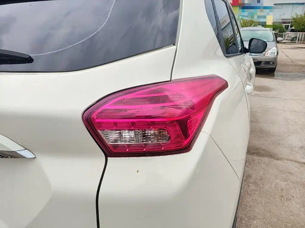 BAIC Senova X35 — миниатюра 8