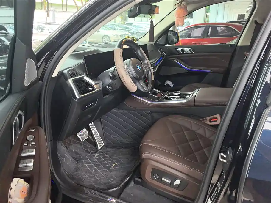 BMW X5 2023 xDrive 30Li Premium M Sport
