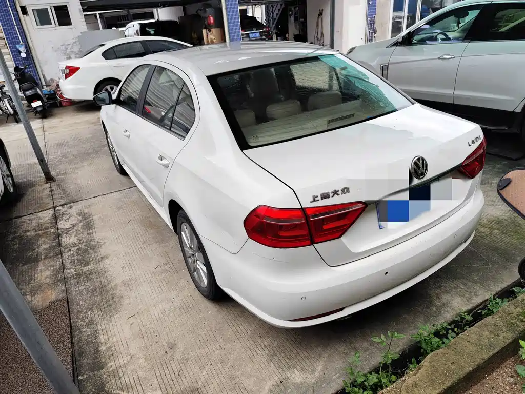 Volkswagen Lavida 2013 1.6L AT Comfort