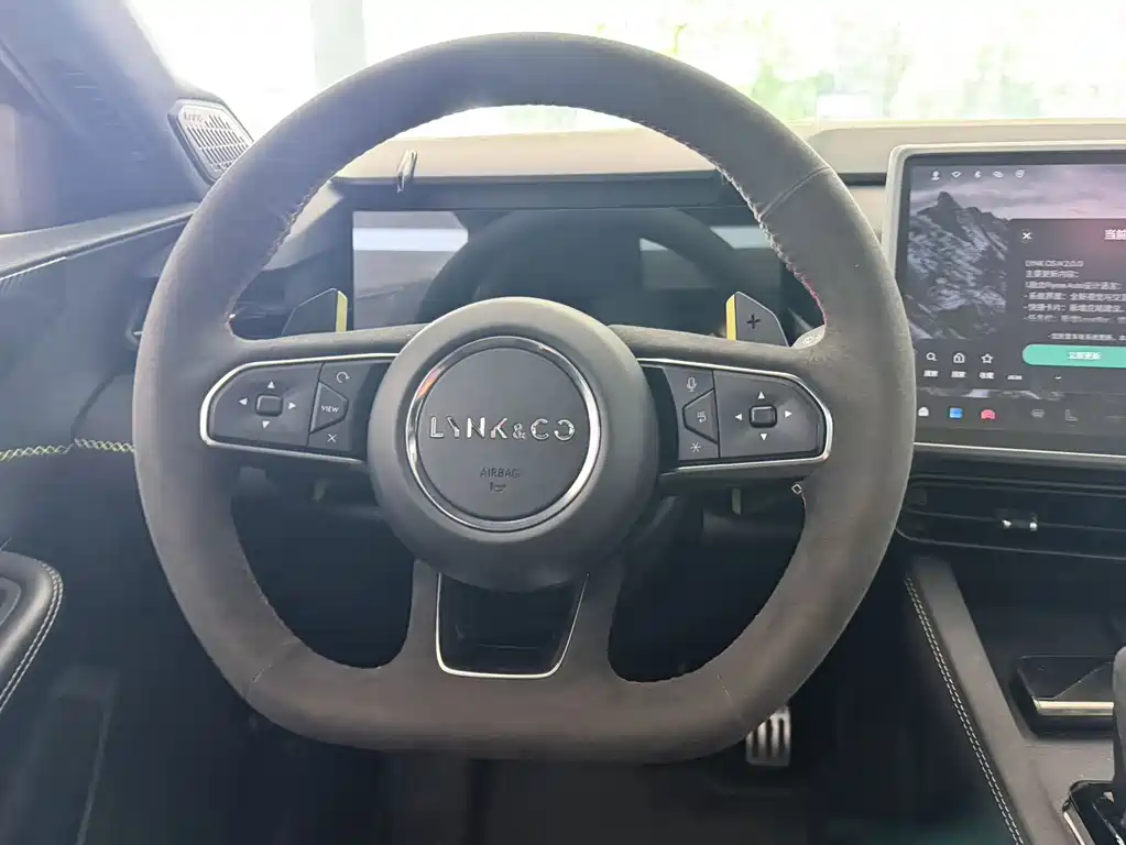 Lynk & Co 03 — миниатюра 19