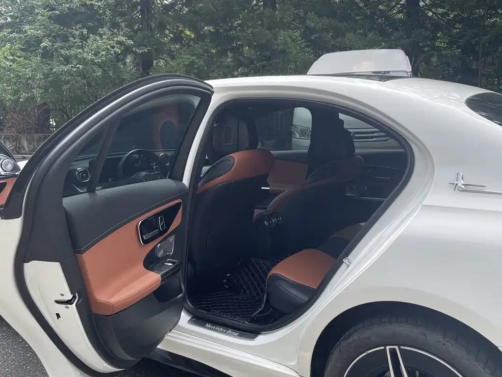 Mercedes-Benz C-Class — миниатюра 5