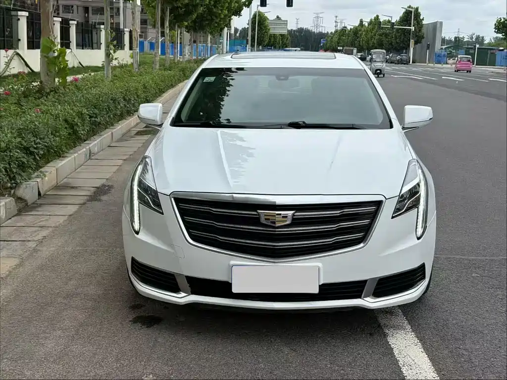 Cadillac XTS — миниатюра 2