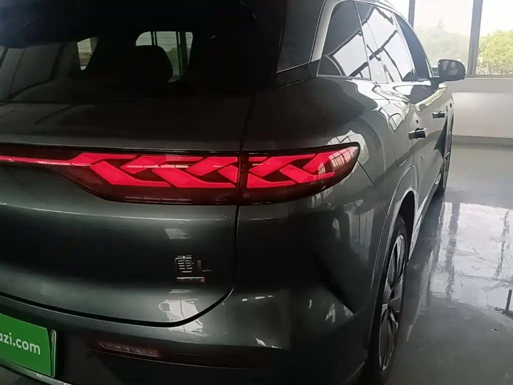 BYD Tang L L 2025 DM 175KM