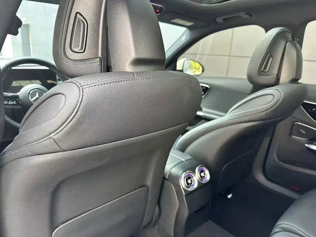 Mercedes-Benz C-Class — миниатюра 19